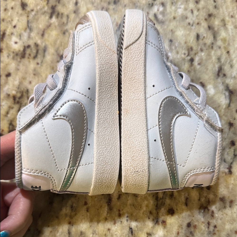 Nike Blazer Mid ‘77 Sneakers - white & gray 6C - Picture 3 of 12